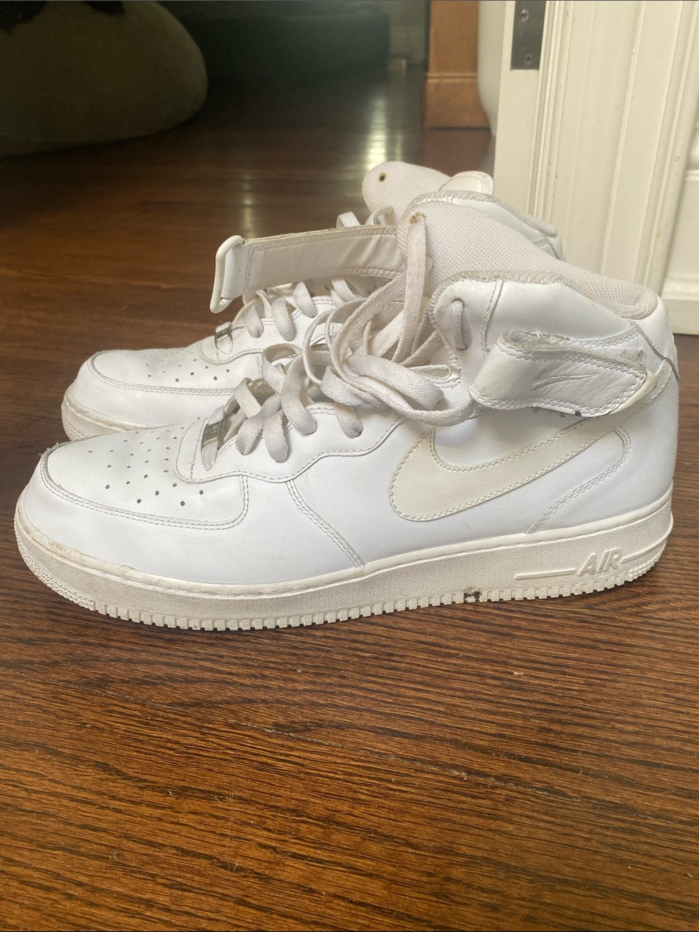 Nike High-Top Air Force 1 Sneakers in White